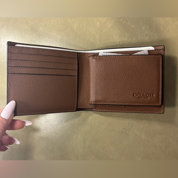 BRAND NEW COACH 3 In 1 Wallet - Picture 3 of 8